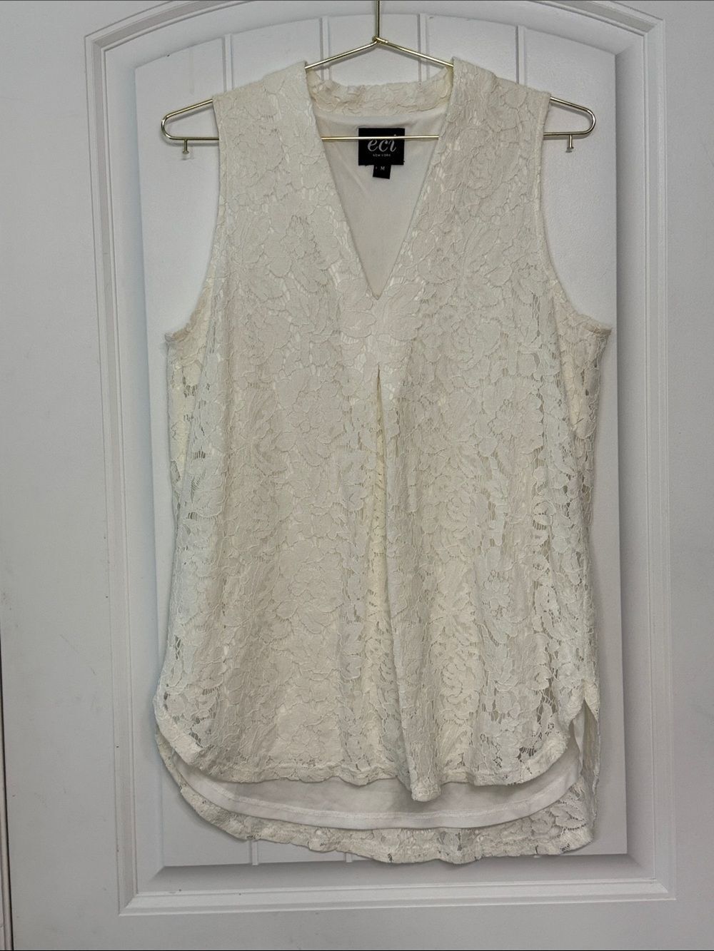 ECI Ivory Floral Lace V-Neck Sleeveless Tank Medium Coquette Business Casual
